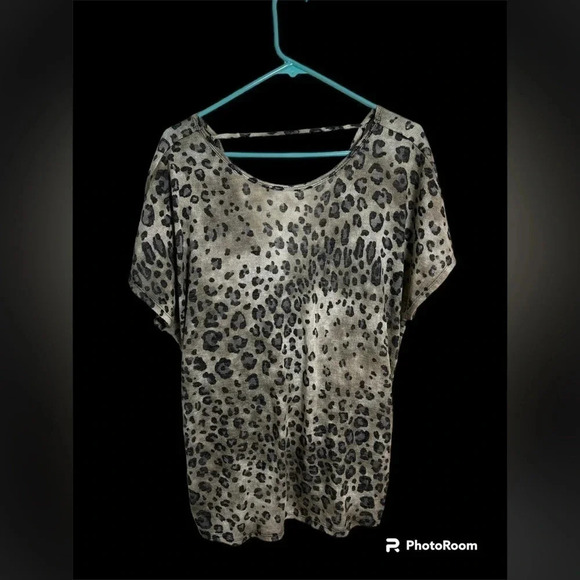 Andree By Unit leopard print top size Large - Picture 1 of 3